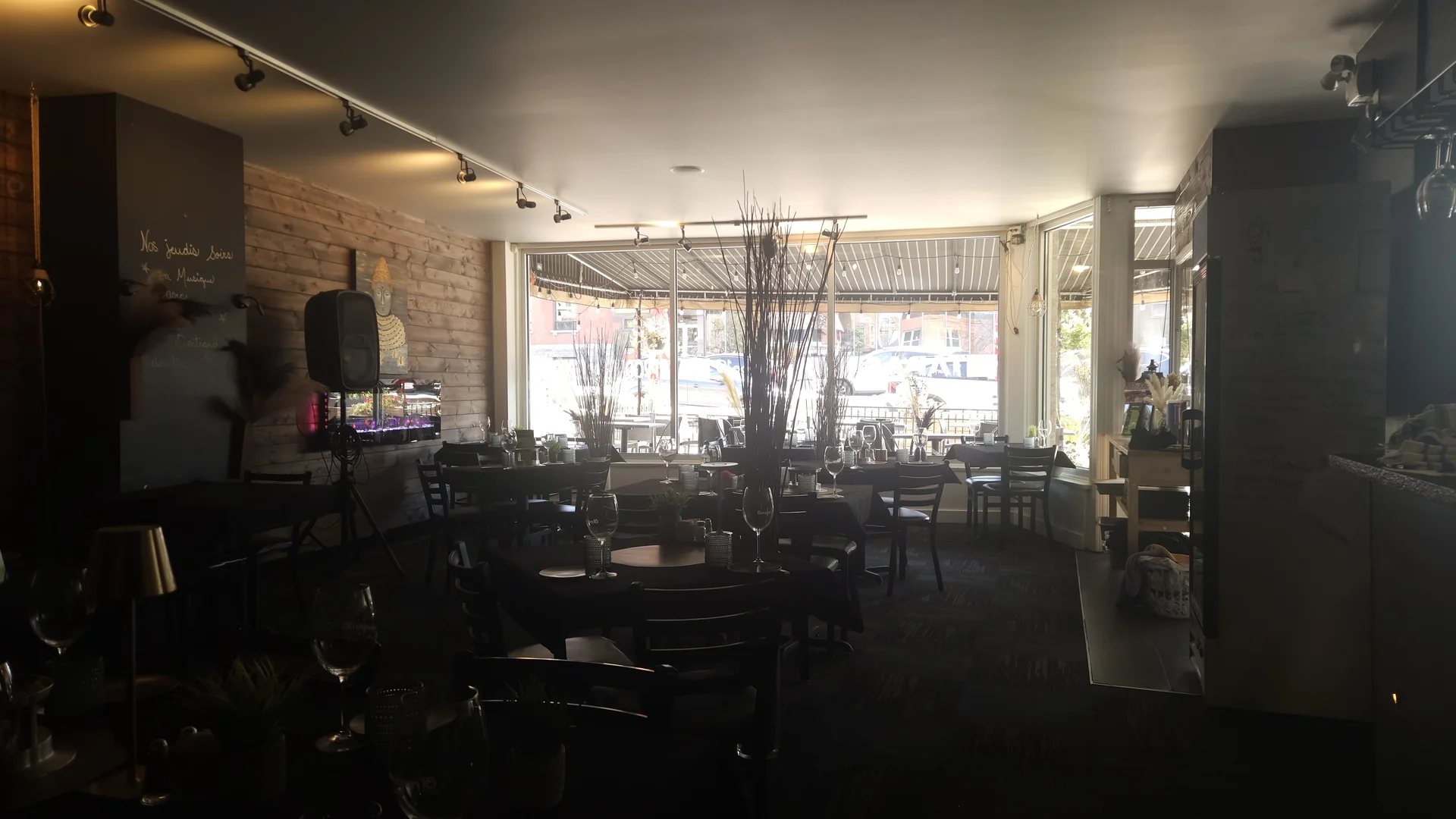 Salle à manger du restaurant LeBouillon16